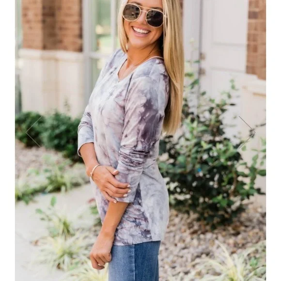 SURPRISING STATEMENT TIE DYE GREY BLOUSE - Picture 5 of 8